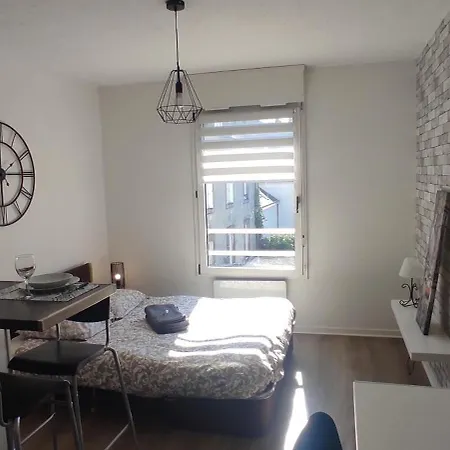 St Clement Centre-ville Avec Parking *